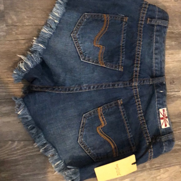 Machine Shorts - Picture 2 of 6